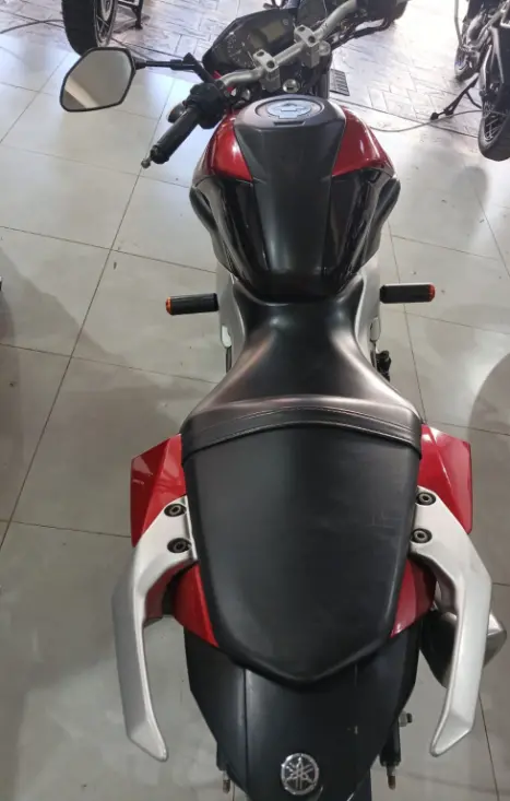 YAMAHA MT-03 300 ABS, Foto 9