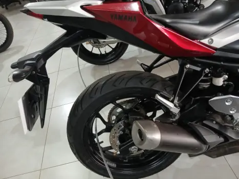 YAMAHA MT-03 300 ABS, Foto 12