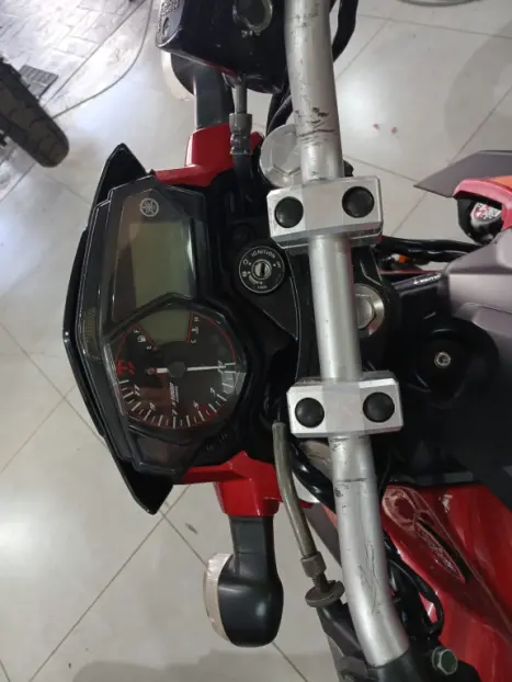 YAMAHA MT-03 300 ABS, Foto 13