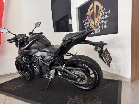 YAMAHA MT-03 300 ABS, Foto 4