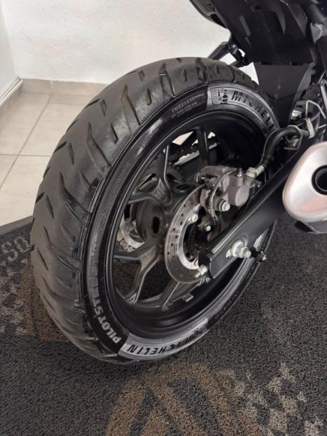 YAMAHA MT-03 300 ABS, Foto 8