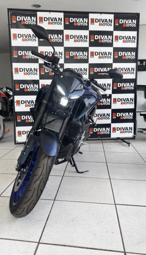 YAMAHA MT-03 300 ABS, Foto 3
