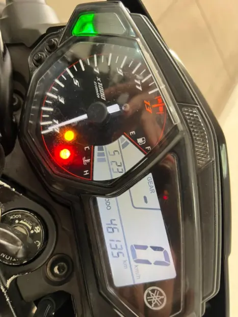YAMAHA MT-03 300 ABS, Foto 7