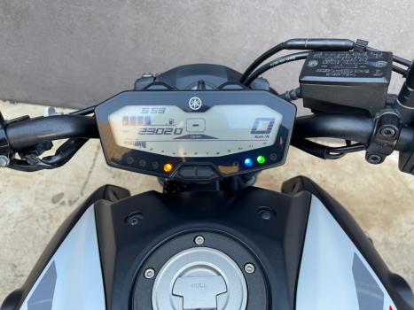 YAMAHA MT-07 700 ABS, Foto 5