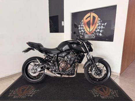 YAMAHA MT-07 700 ABS, Foto 1