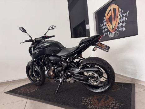 YAMAHA MT-07 700 ABS, Foto 4