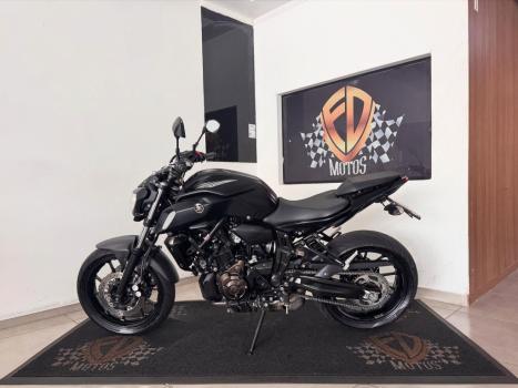 YAMAHA MT-07 700 ABS, Foto 5