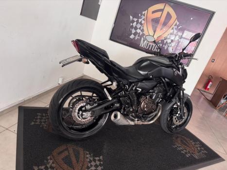 YAMAHA MT-07 700 ABS, Foto 6