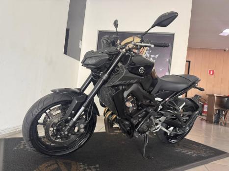 YAMAHA MT-09 850 ABS, Foto 3
