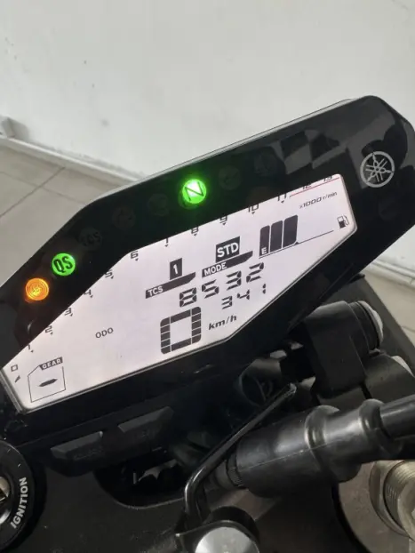YAMAHA MT-09 850 ABS, Foto 10