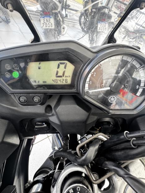 YAMAHA XTZ 250 TENER, Foto 3