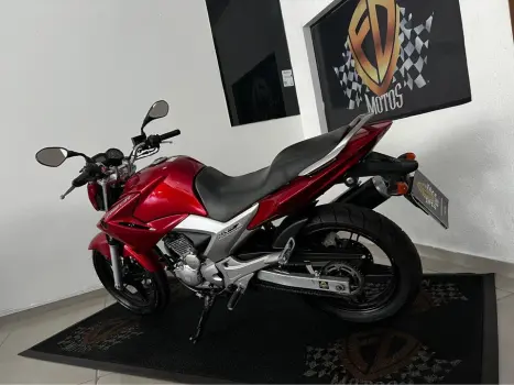 YAMAHA YS Fazer 250 , Foto 6