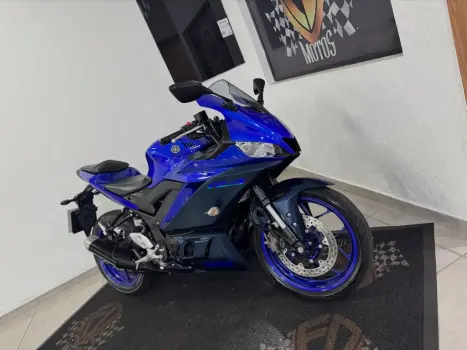 YAMAHA YZF R3 300 ABS, Foto 2