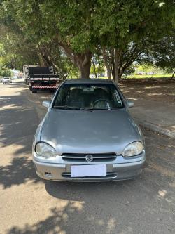 CHEVROLET Corsa Sedan 1.6 GLS 4P