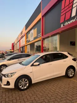 CHEVROLET Onix Hatch 1.0 12V 4P FLEX LTZ TURBO CHEVROLET Onix Hatch 1.0 12V 4P FLEX LTZ TURBO