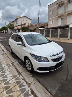 CHEVROLET Onix Hatch 1.4 4P FLEX LT