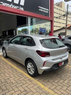 CHEVROLET Onix Hatch 1.0 4P FLEX LT2