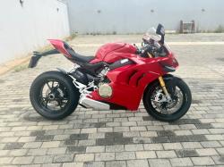 DUCATI Panigale 1100 V4 S