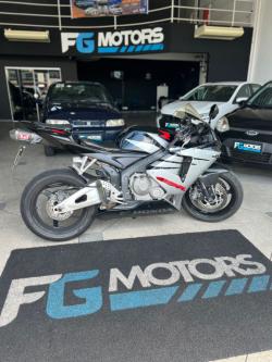 HONDA CBR 600 RR  HONDA CBR 600 RR