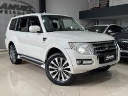 MITSUBISHI Pajero 3.2 16V 4P 4X4 7 LUGARES HPE TURBO DIESEL INTERCOOLER AUTOMÁTICO