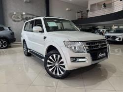 MITSUBISHI Pajero 3.2 16V 4P 4X4 7 LUGARES HPE TURBO DIESEL INTERCOOLER AUTOMÁTICO