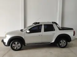 RENAULT Oroch 2.0 16V 4P FLEX DYNAMIQUE AUTOM�TICO