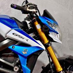 SUZUKI GSR 750  SUZUKI GSR 750