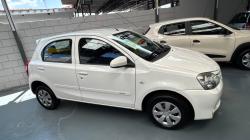 TOYOTA Etios Hatch 1.3 16V 4P FLEX X