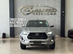 TOYOTA Hilux Caminhonete 2.8 16V SRX PLUS 4X4 TURBO DIESEL CABINE DUPLA AUTOMÁTICO TOYOTA Hilux Caminhonete 2.8 16V SRX PLUS 4X4 TURBO DIESEL CABINE DUPLA AUTOMÁTICO