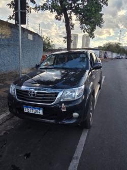 TOYOTA Hilux Caminhonete 2.7 16V 4P SR FLEX CABINE DUPLA AUTOMTICO