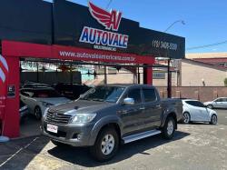 TOYOTA Hilux Caminhonete 2.7 16V 4P SR FLEX CABINE DUPLA