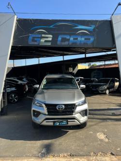 TOYOTA Hilux SW4 2.4 4P 4X4 DIESEL