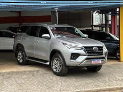 TOYOTA Hilux SW4 2.8 16V 4P SRX 4X4 7 LUGARES TURBO DIESEL AUTOMTICO