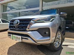 TOYOTA Hilux SW4 2.8 4P SRX 4X4 TURBO DIESEL AUTOMTICO