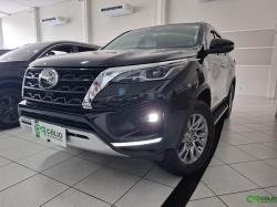 TOYOTA Hilux SW4 2.8 4P SRX 4X4 TURBO DIESEL AUTOM�TICO