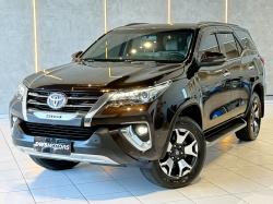 TOYOTA Hilux SW4 2.8 4P SRX 4X4 DIAMOND 7 LUGARES TURBO DIESEL AUTOM�TICO
