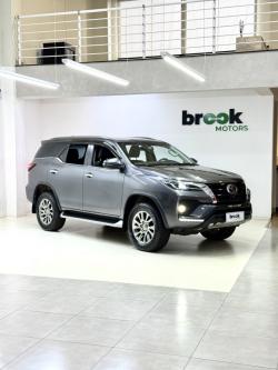 TOYOTA Hilux SW4 2.8 16V 4P SRX 4X4 7 LUGARES TURBO DIESEL AUTOM�TICO