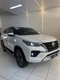 TOYOTA Hilux SW4 2.8 16V 4P SRX 4X4 7 LUGARES TURBO DIESEL AUTOMÁTICO