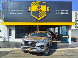 TOYOTA Hilux SW4 2.8 16V 4P SRX 4X4 7 LUGARES TURBO DIESEL AUTOMÁTICO
