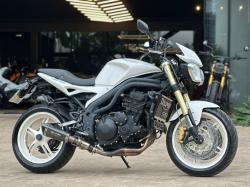 TRIUMPH Speed Triple 1050 R