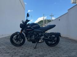 TRIUMPH Trident 660 
