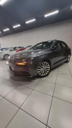 VOLKSWAGEN Jetta 2.0 4P FLEX CONFORTLINE TIPTRONIC AUTOMTICO