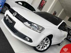 VOLKSWAGEN Jetta 2.0 4P FLEX COMFORTLINE TIPTRONIC AUTOMTICO
