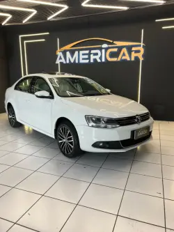 VOLKSWAGEN Jetta 2.0 4P TSI HIGHLINE 200 CV AUTOM�TICO