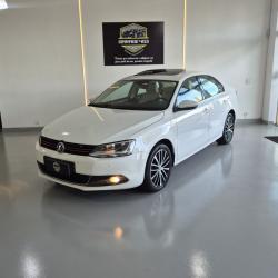 VOLKSWAGEN Jetta 2.0 4P TSI HIGHLINE 211 CV AUTOM�TICO