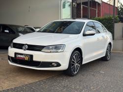 VOLKSWAGEN Jetta 2.0 4P TSI HIGHLINE 200 CV AUTOM�TICO