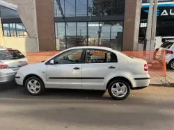 VOLKSWAGEN Polo Sedan 1.6 4P FLEX