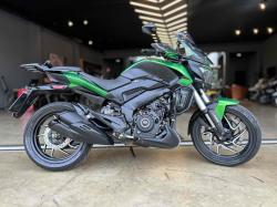 BAJAJ Dominar 400 