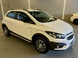 CHEVROLET Onix Hatch 1.4 4P FLEX ACTIV