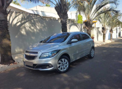 CHEVROLET Onix Hatch 1.4 4P FLEX LT